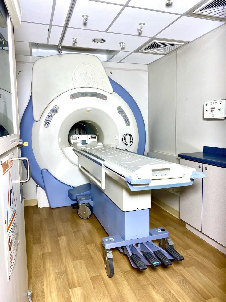 This is a Button linking to Mobile MRI