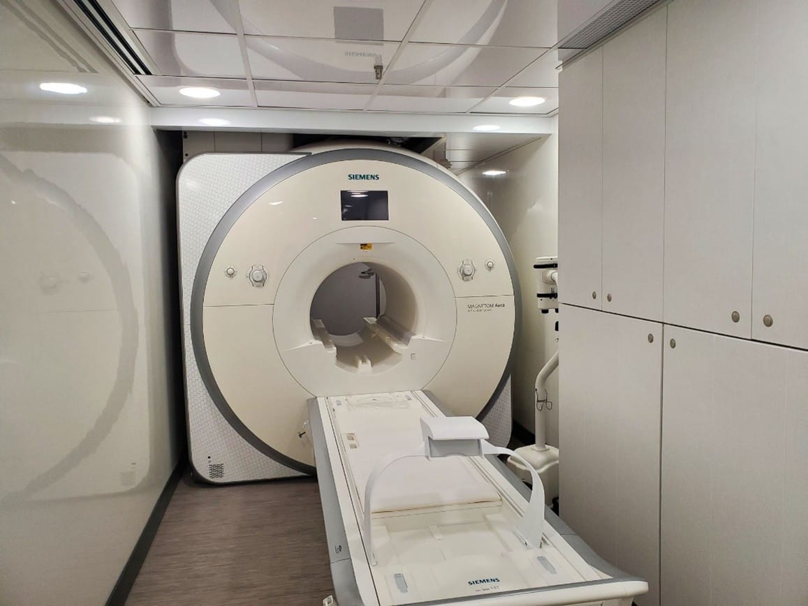 SIEMENS MAGNETOM AERA MOBILE MR0009